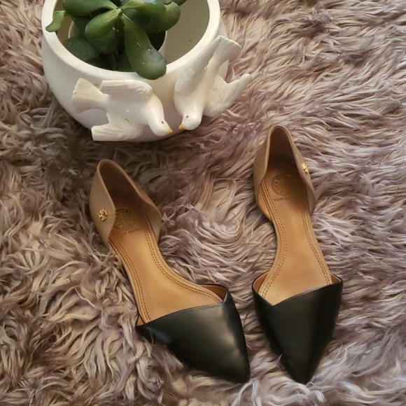 Sold!!!!Tory Burch D'ORSAY Flats